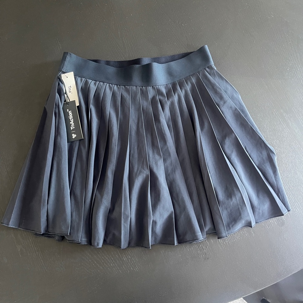 Aritzia TnAction Total Eclipse Tennis Skirt